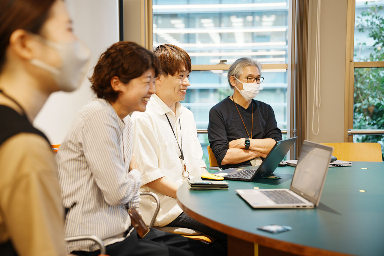 ▲メンバーは同じく、システムチームの多田さん、川上さん、ベイさん、山縣さん。経理の樋口さん、物流のつばさくん、手帳チームの塩口さんとあさこちゃんです。
