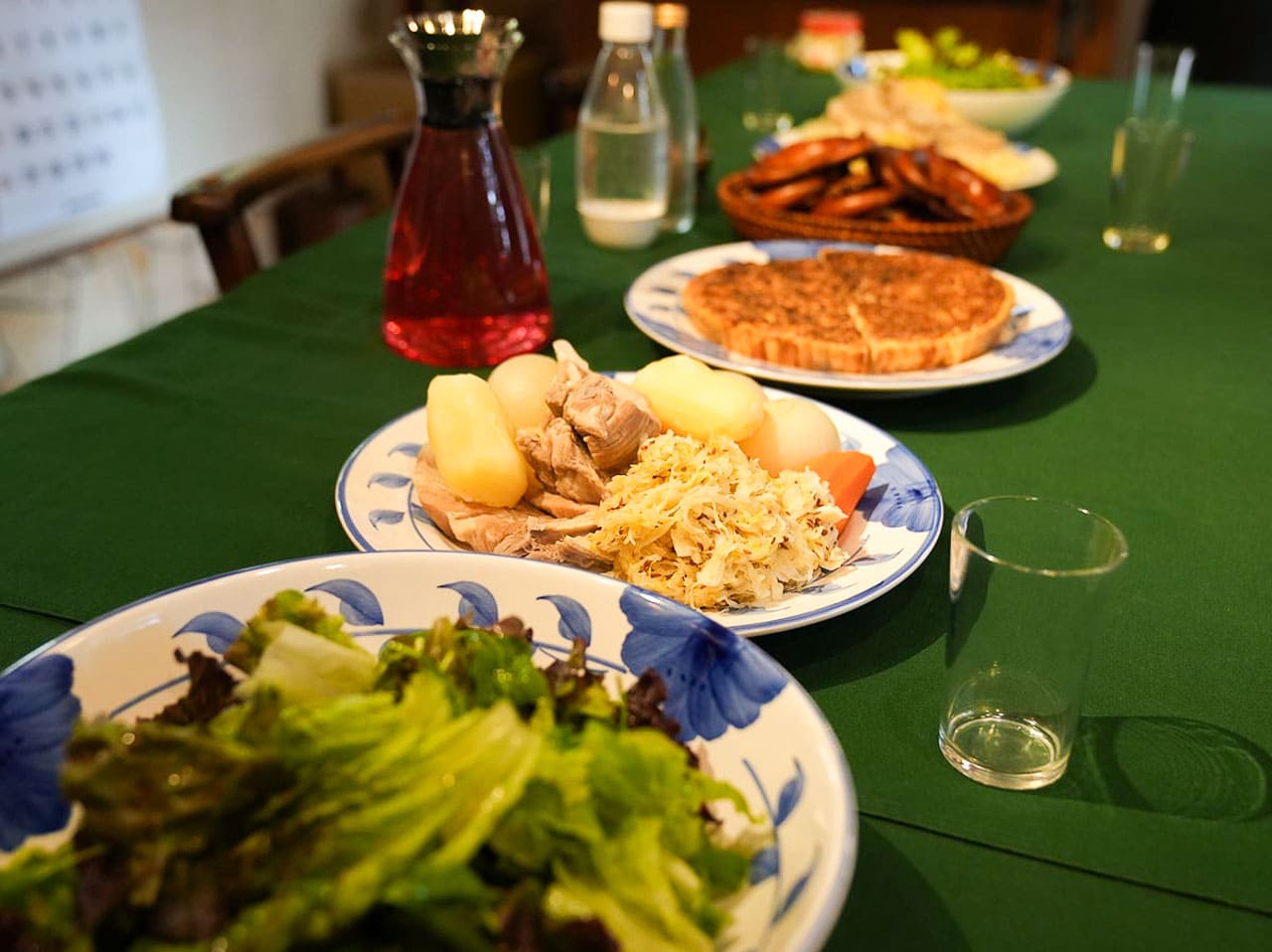 ▲しばし休憩。
料理教室も開催している金井さん。こんなに
豪華なランチを作ってくださいました。感動‥‥！