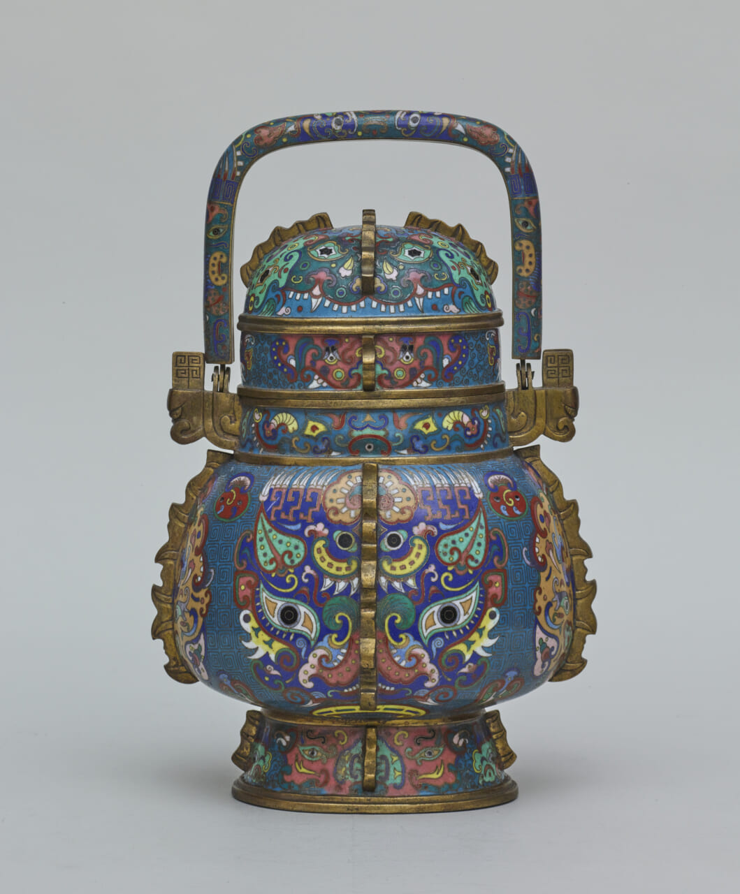 饕餮七宝卣　出典：ColBase (https://colbase.nich.go.jp)