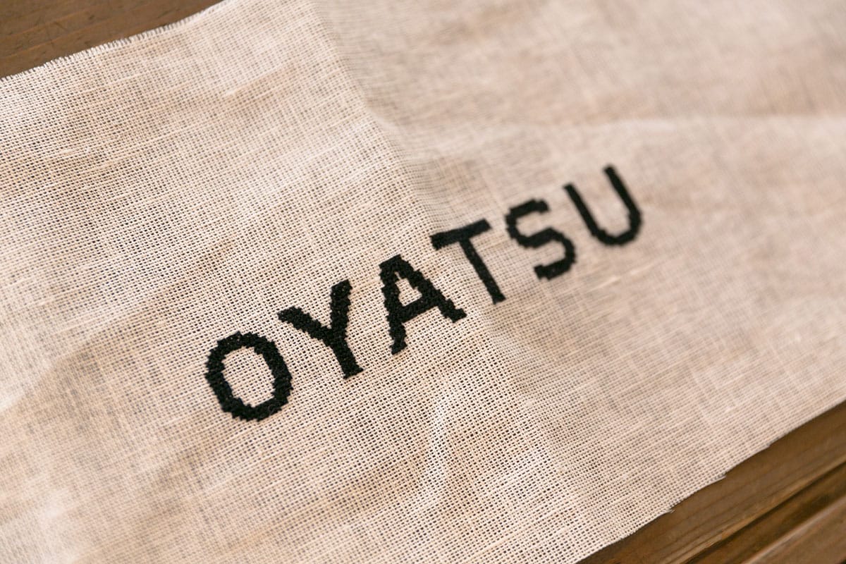 ▲刺繍サンプルは紺色で
つくっていただいていました。