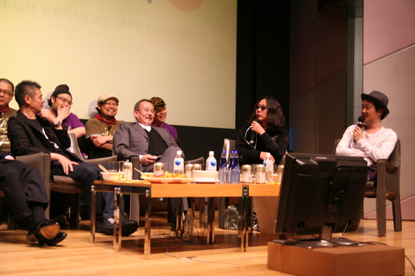 ▲「カレー部例会」のひとこま