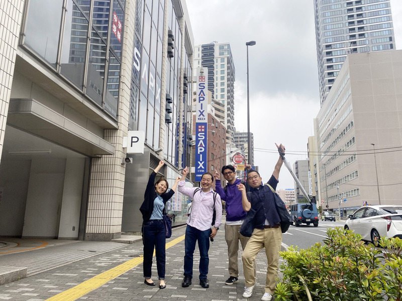 ▲もと「明るいビル」にみんなで