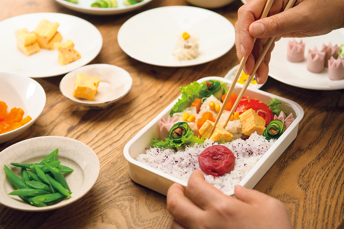 『LIFE 12か月』より「玲奈ちゃんからお母さんへのお弁当」