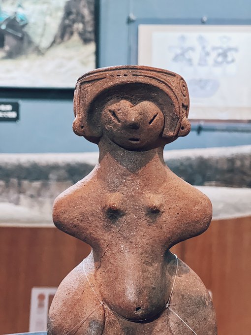 国宝「土偶」縄文のビーナス（茅野市蔵）