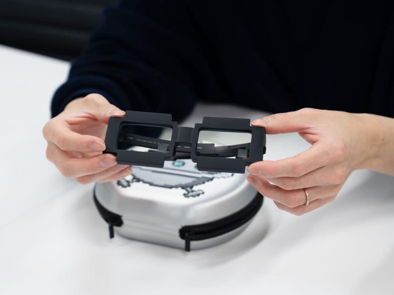 △ブルーライトカットの
「ジェフのメガネ（ドット）」。