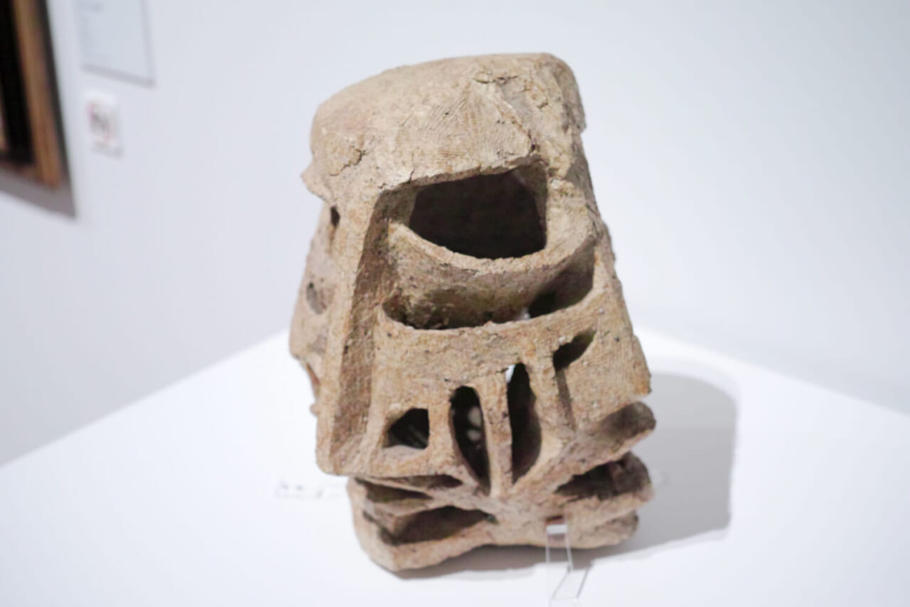 辻晉堂《顔（寒拾）》1956 鳥取県立美術館 　※編集部撮影