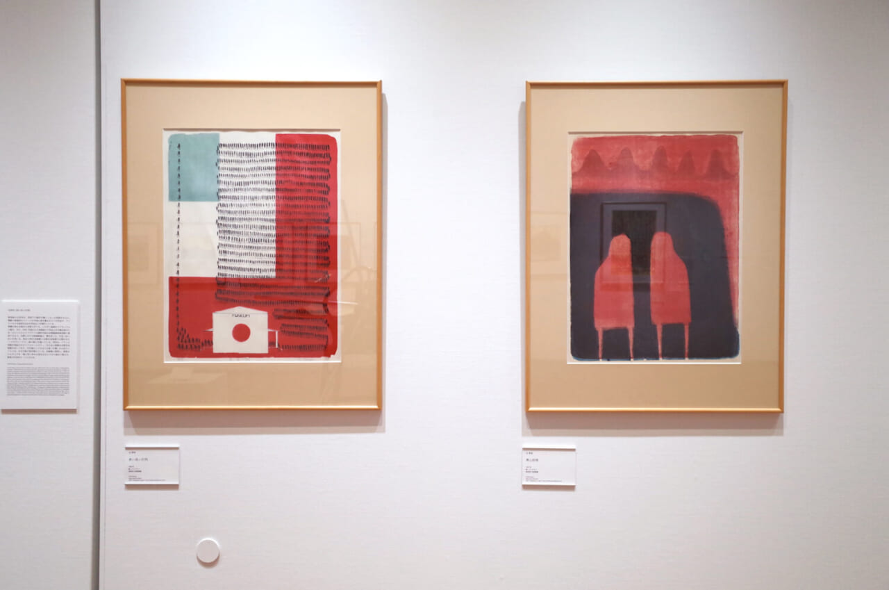 左：辻晉堂　《長い長い行列》 1966 鳥取県立美術館蔵　右：辻晉堂　《寒山拾得》 1967 鳥取県立美術館蔵