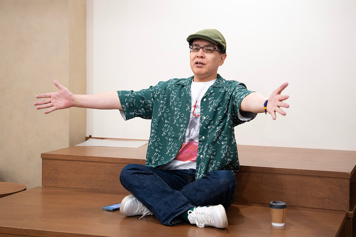 ▲監督は、いつもこんなにえらそうなわけではありません。決起集会なので特別にえらそうにしています。