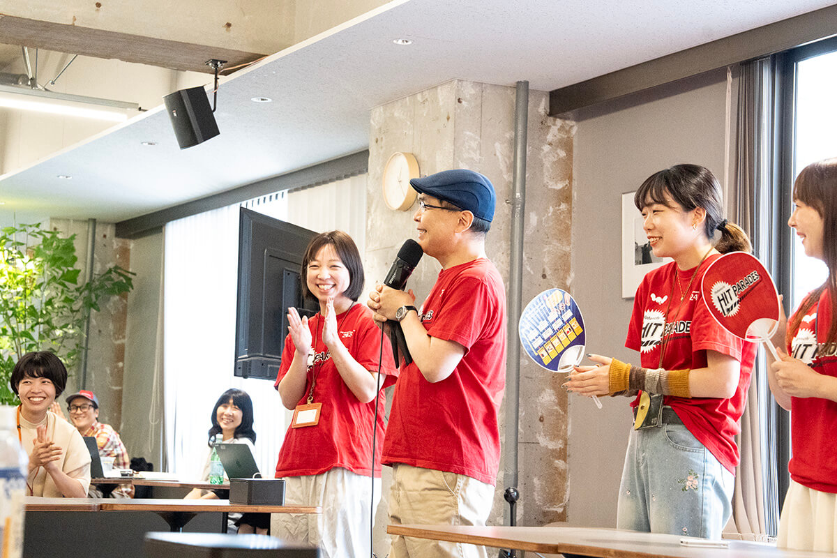 ▲ヒッパレーズの出番の前に、普通に人事評価などのお話があったので、温度差がすごかったです。