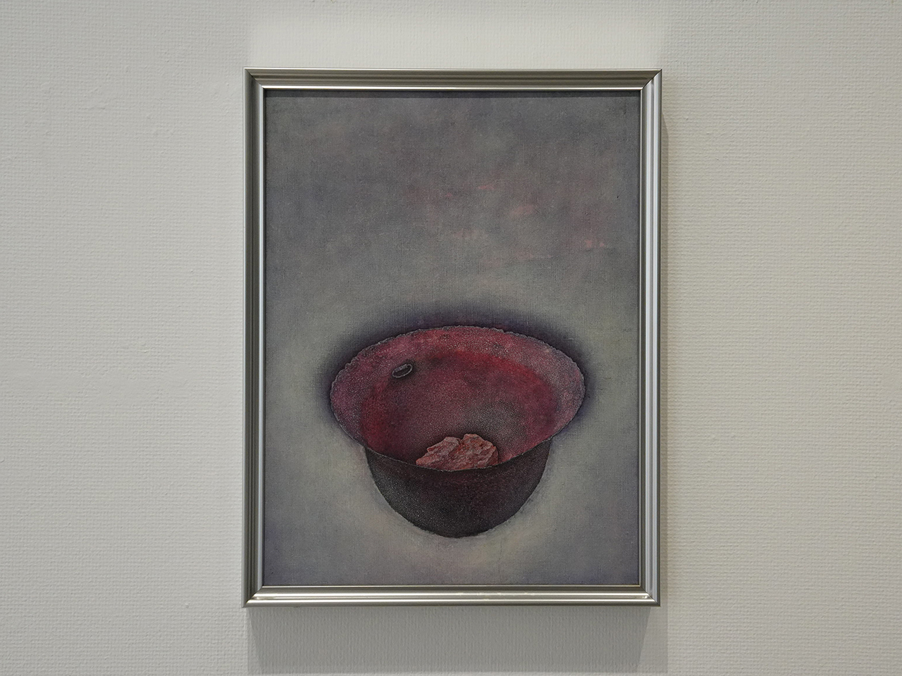 殿敷侃《釋寛量信士(鉄かぶと)》1977　広島市現代美術館蔵