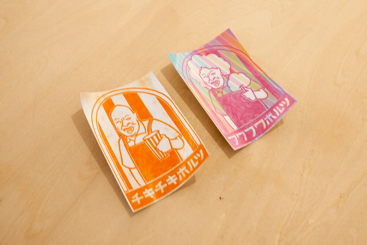 ▲ゆかいさんの屋台のステッカー（写真は昨年のもの）。