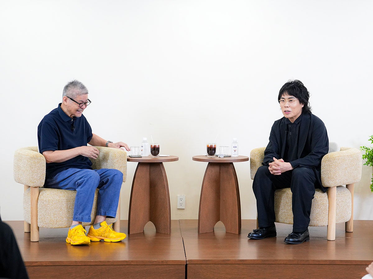 笑っている写真