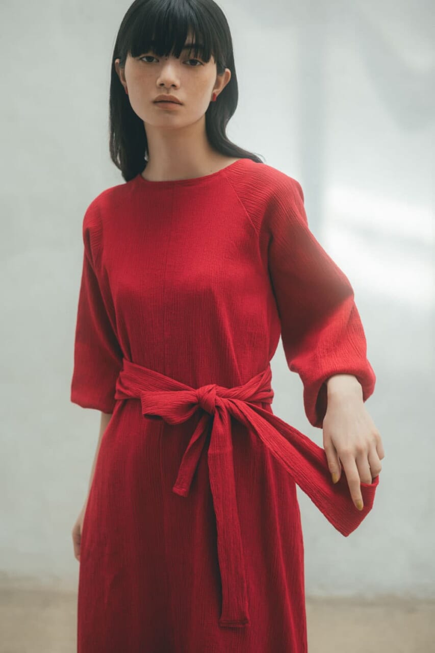 リボンの結び目のバランスをあえてくずして