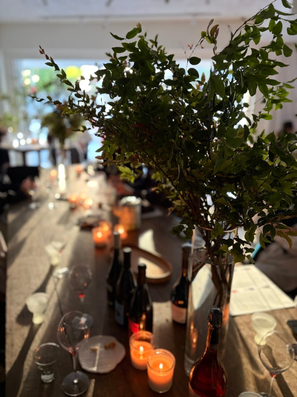 「salon flowers」午前中はお花のワークショップをやっているので、午後狙いでよろしくお願いします。