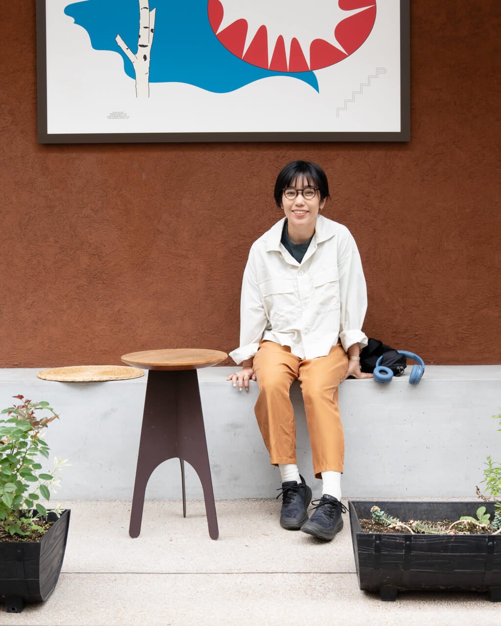 kazeショートシャツジャケット ¥14,300／ミスト・Fサイズ着用・身長152cm（ほぼ日 鶴見）