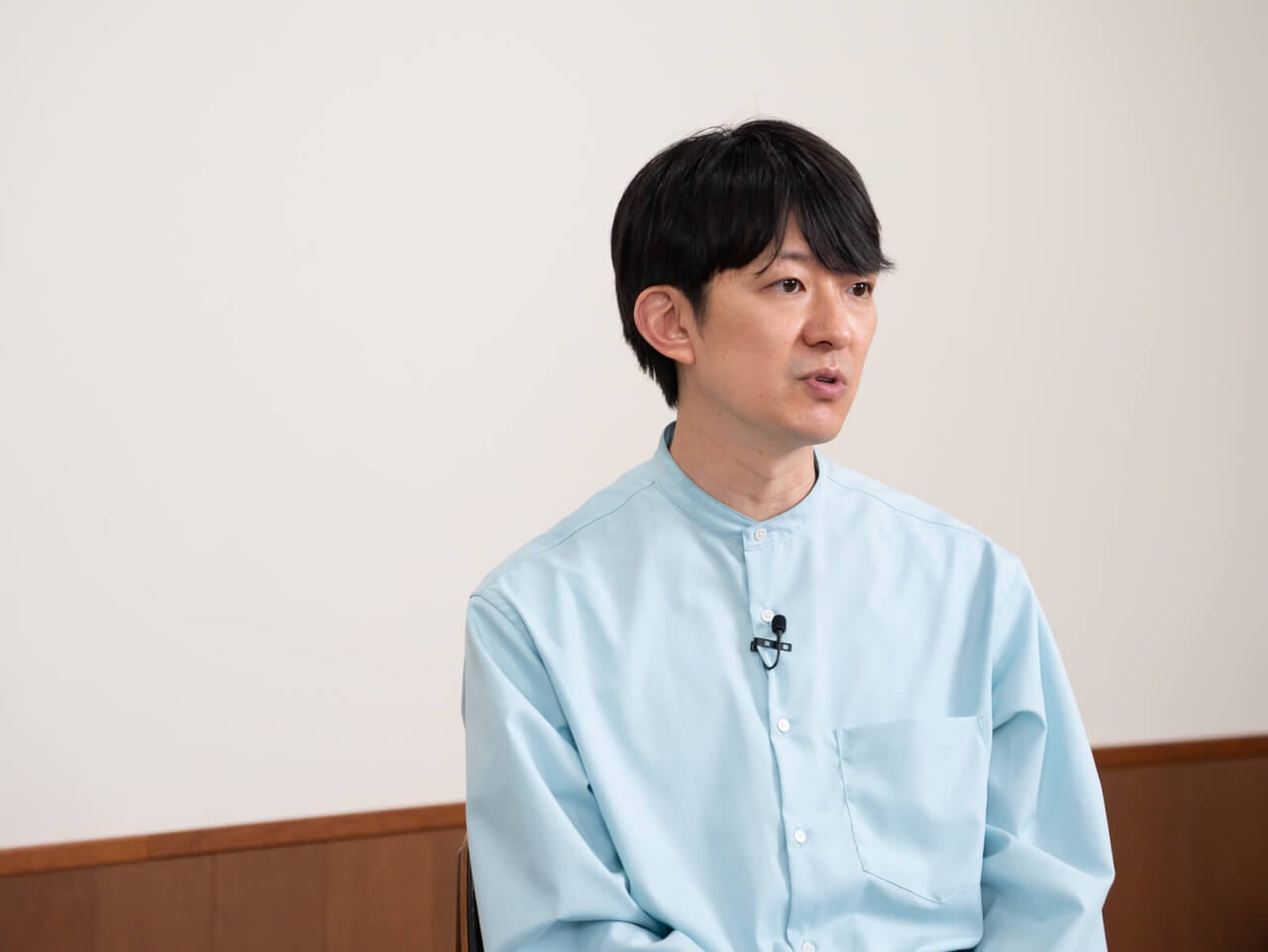インタビューを受けている澤田さん