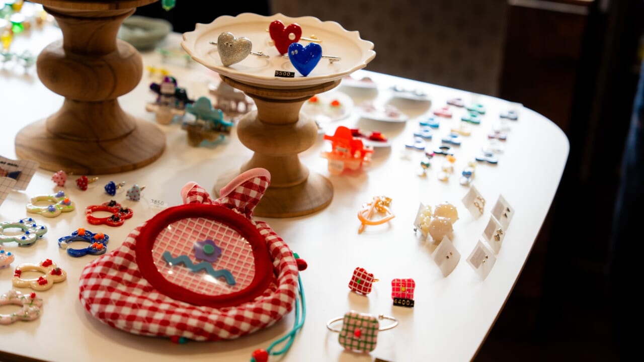 ▲こちらには、かわいいアクセサリーや小物がたくさん！