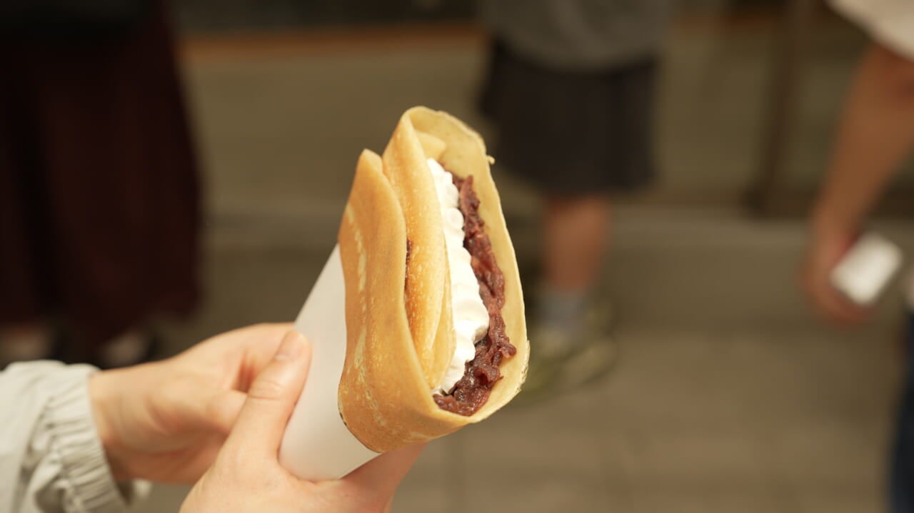 ▲突然立ち寄ったアオヤマクレープ。ボリュームたっぷりでおいしかったです。