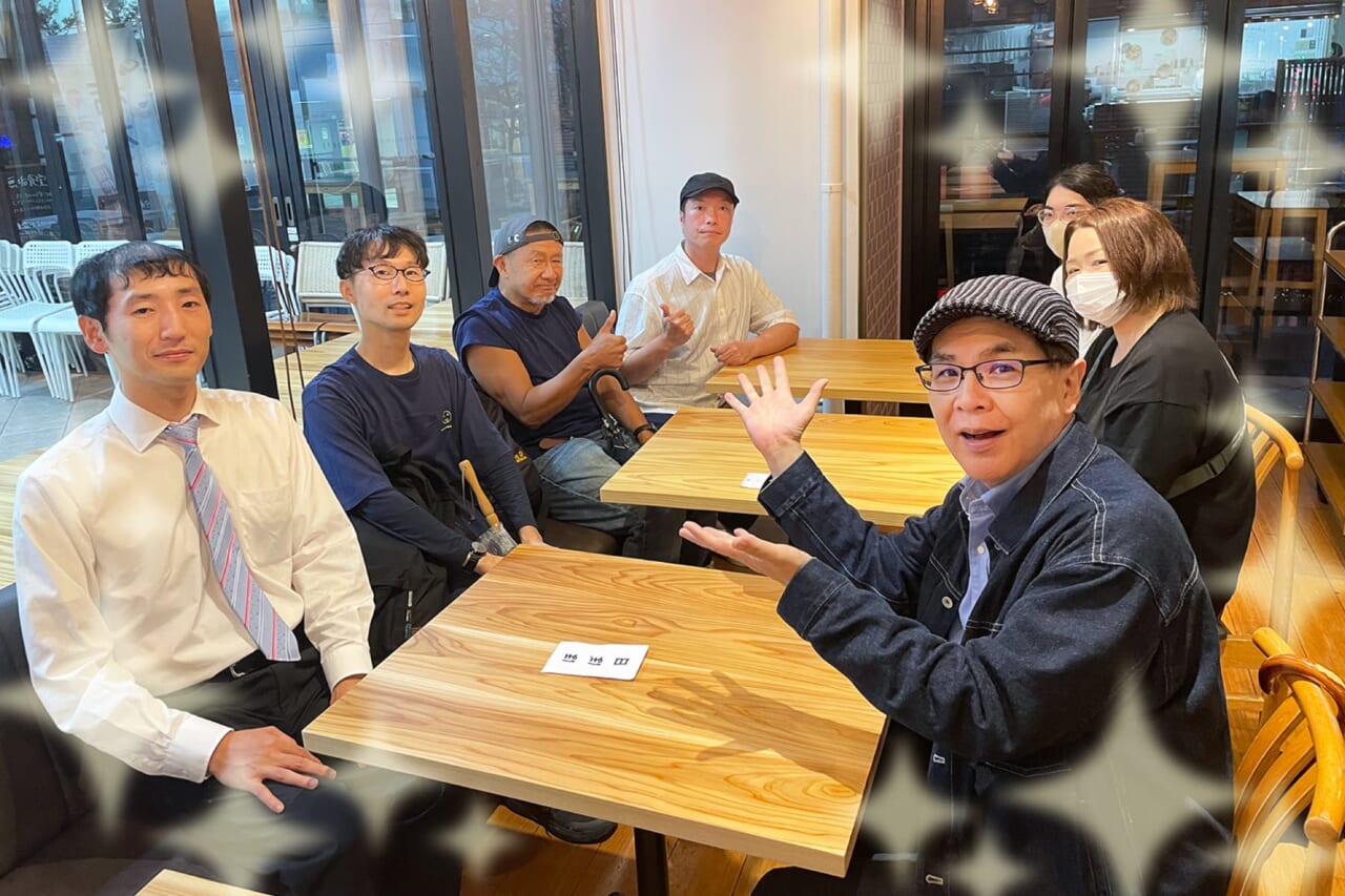 （すみません、あとからお越しくださったおひとりが写真に写っていません‥‥申し訳ありません！）