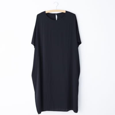 シルクのワンピース - DRESS HERSELF - weeksdays