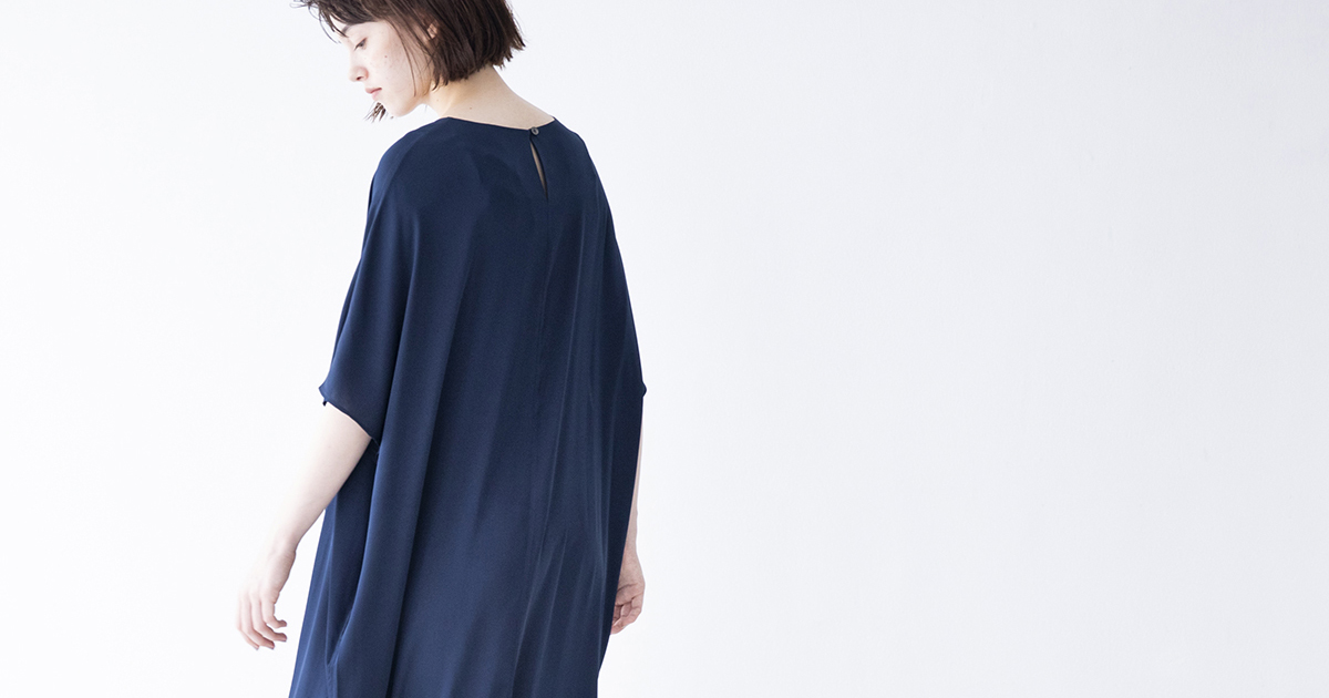 Weeksdys/DRESS HERSELFシルクワンピース(ネイビー)