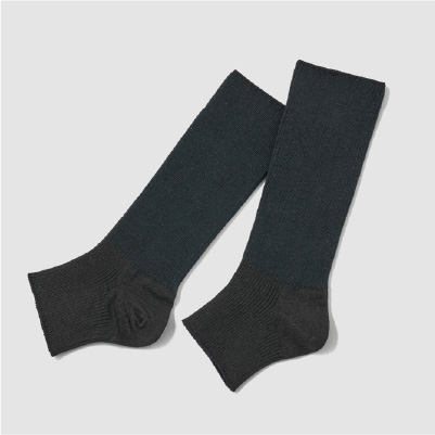 〈O2〉× mioasse オープントゥソックス ブラック