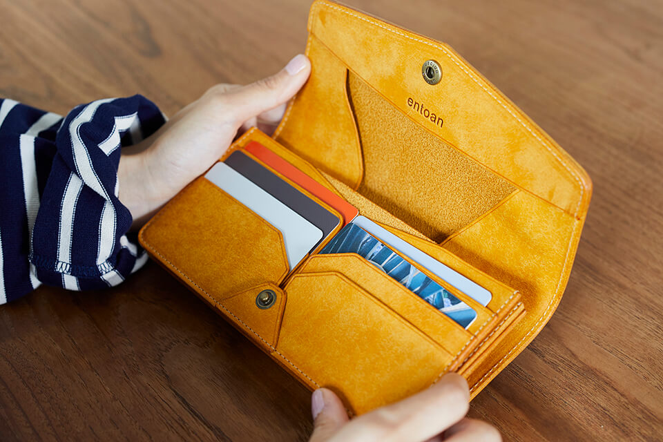 エントアンの３つの財布とふしぎなパスケース。 - ほぼ日刊イトイ新聞