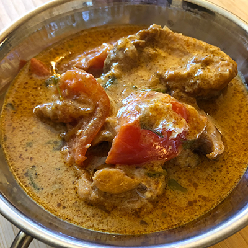 トマトとココナッツのチキンカレー