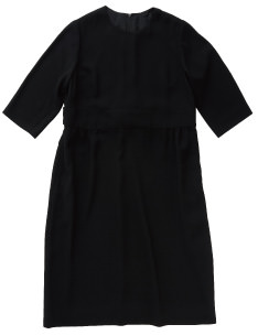 ベルトが切替になったワンピース