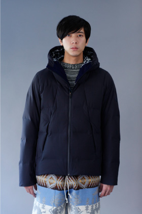 身長181cm　Lサイズ着用