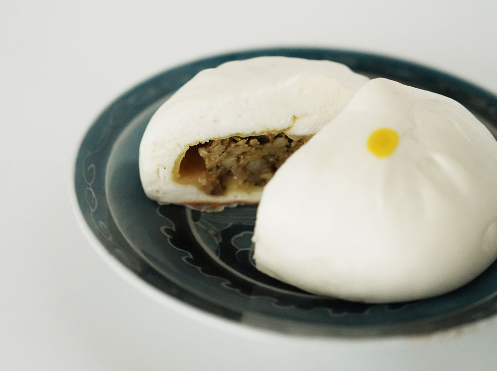 鹿港「肉まん」「カレー肉まん」- おいしいからおしえたいCLUB