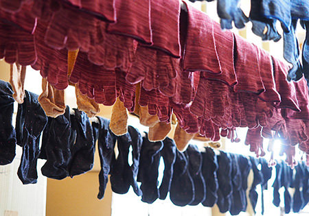 風合いが生きる水洗いと自然乾燥。