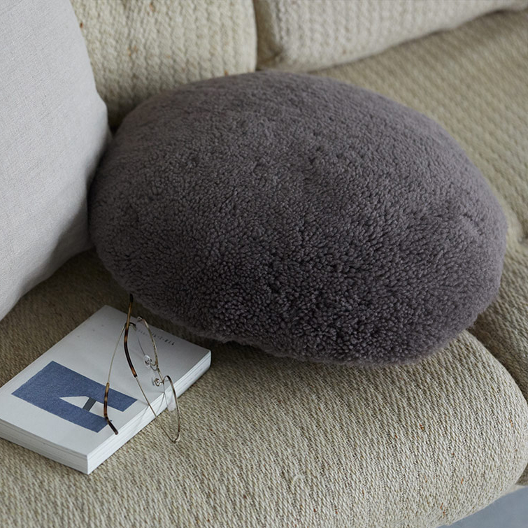 Owen Barryの円形クッション グレー Owen Barryの円形クッション