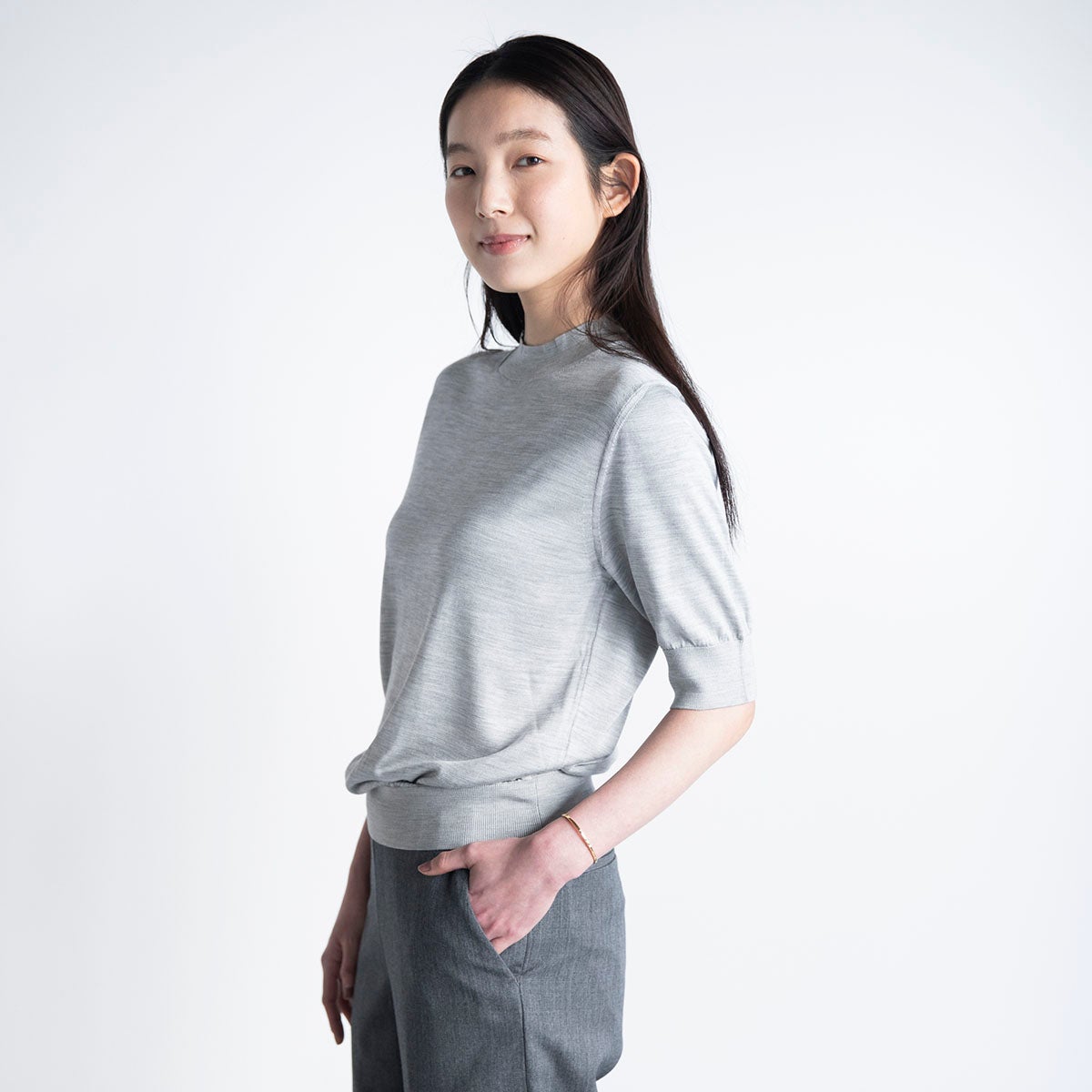 SLOANE ワイドフィット 半袖モックネック - Hello! Good Buy! - ほぼ