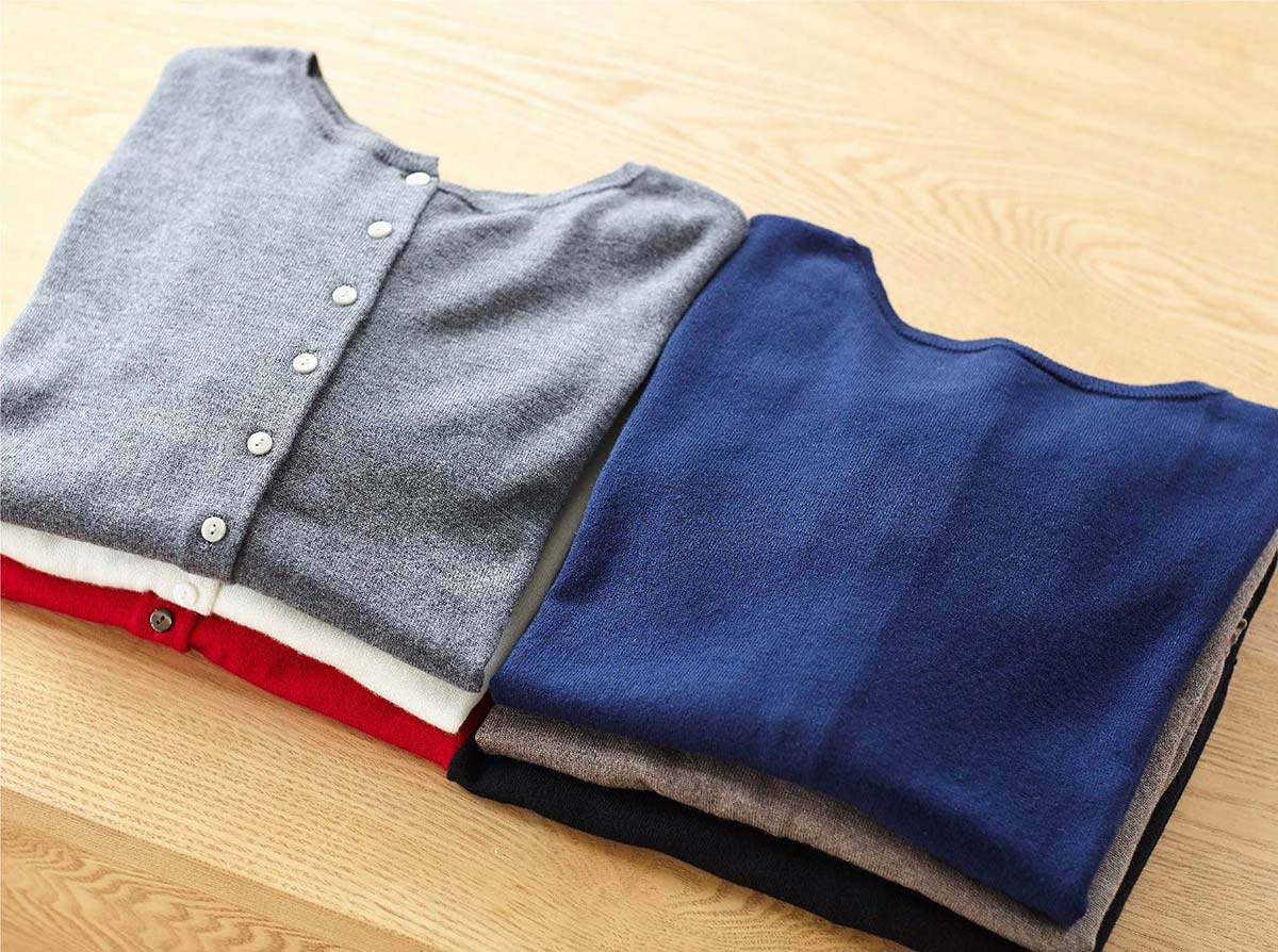 STAMP AND DIARYの2-way カーディガン。