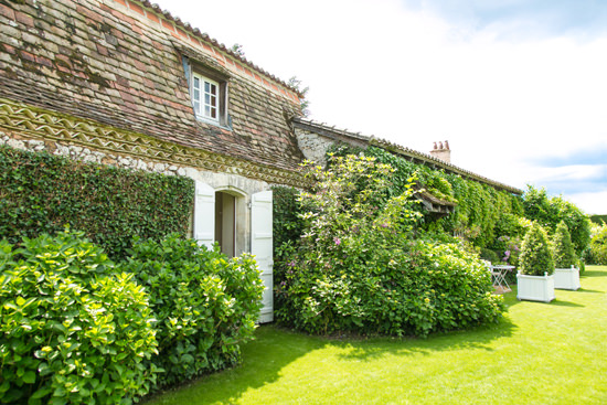 ▲緑豊かなニコルさんのご自宅