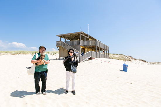 ▲「ほ～らここが秘密の海岸よ！」