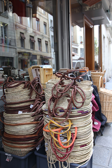 ▲マルシェかごなんかもみんな「ドログリ」で売っています