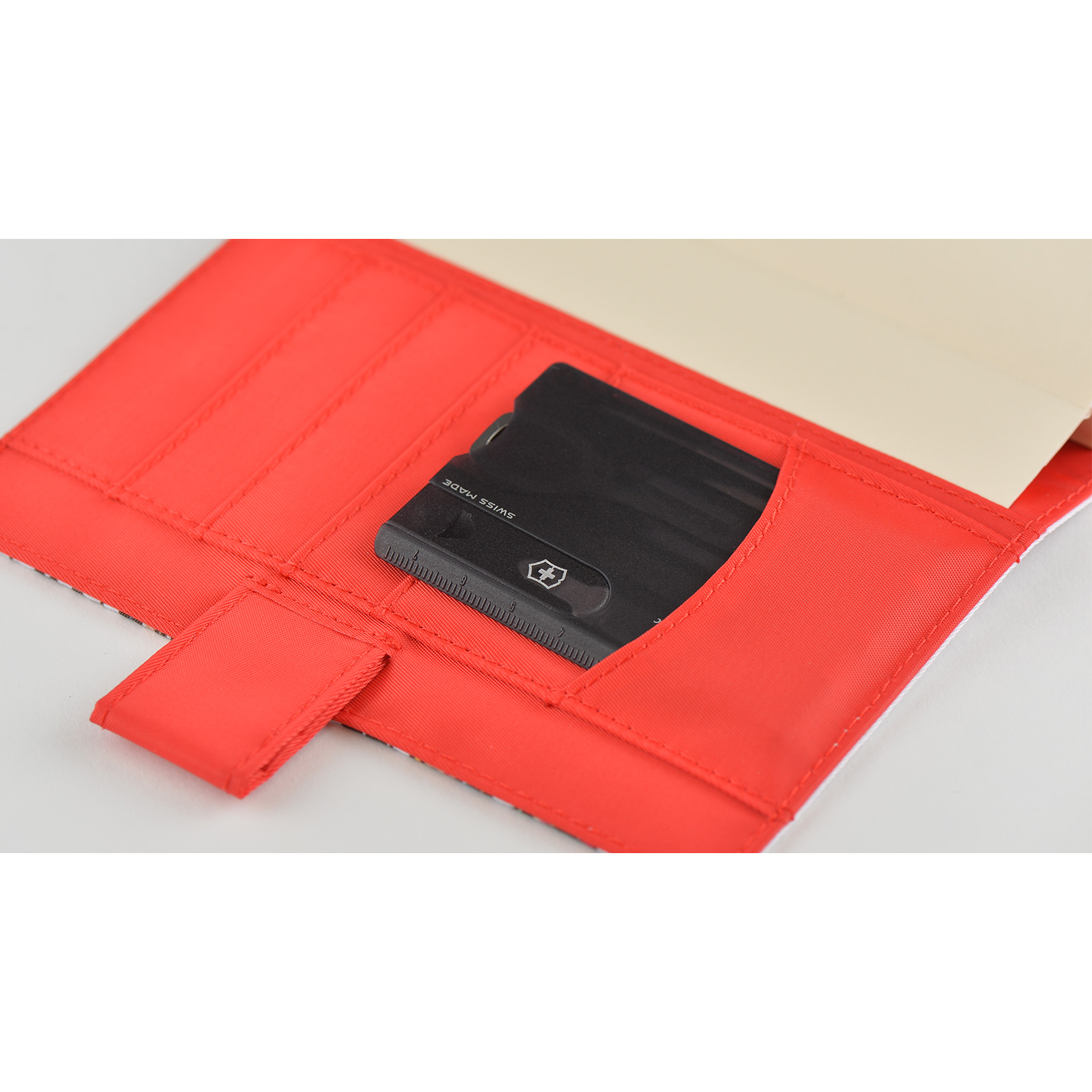 【すいすい】ページ　　リクエスト商品のため Amazon | VICTORINOX(ビクトリノックス) スイスカード