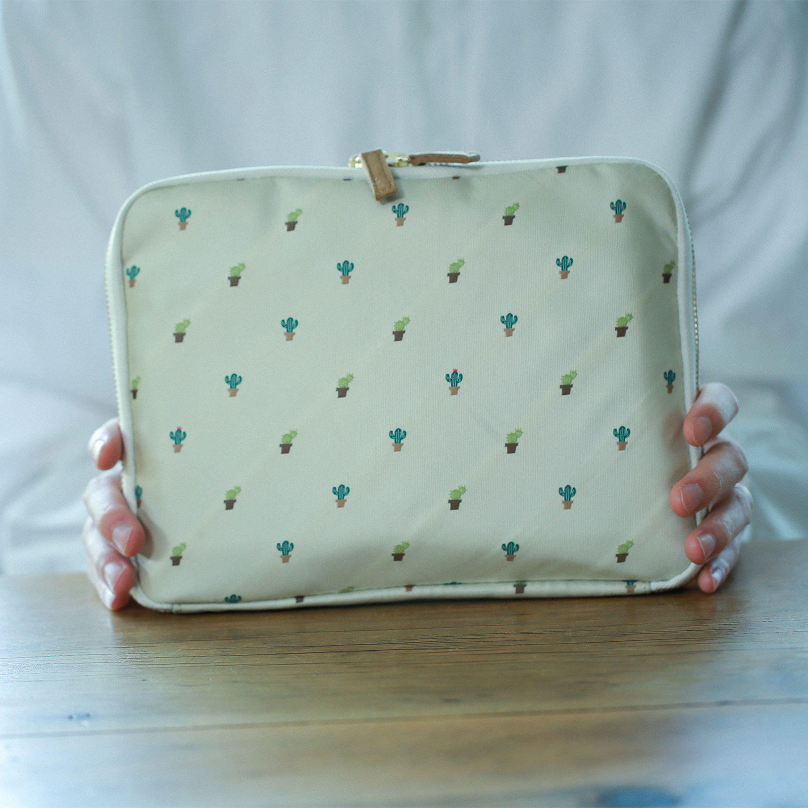 Hobonichi / Large Drawer Pouch (Bow & Tie: Cactus) - Drawer Pouch