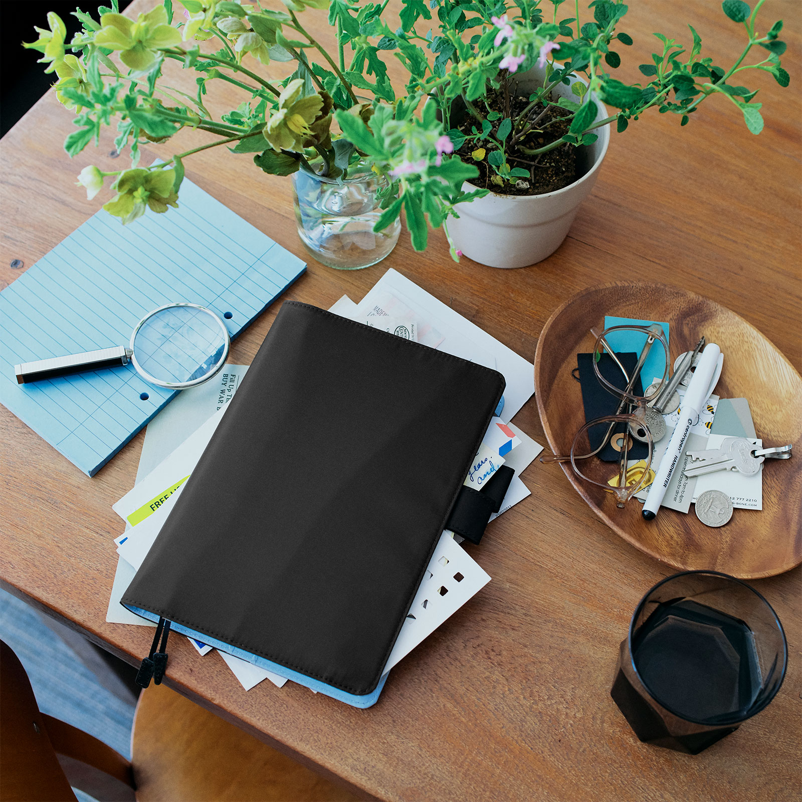 カラーズ / ブラック✕ペールブルー - 手帳ラインナップ - ほぼ日手帳 2021