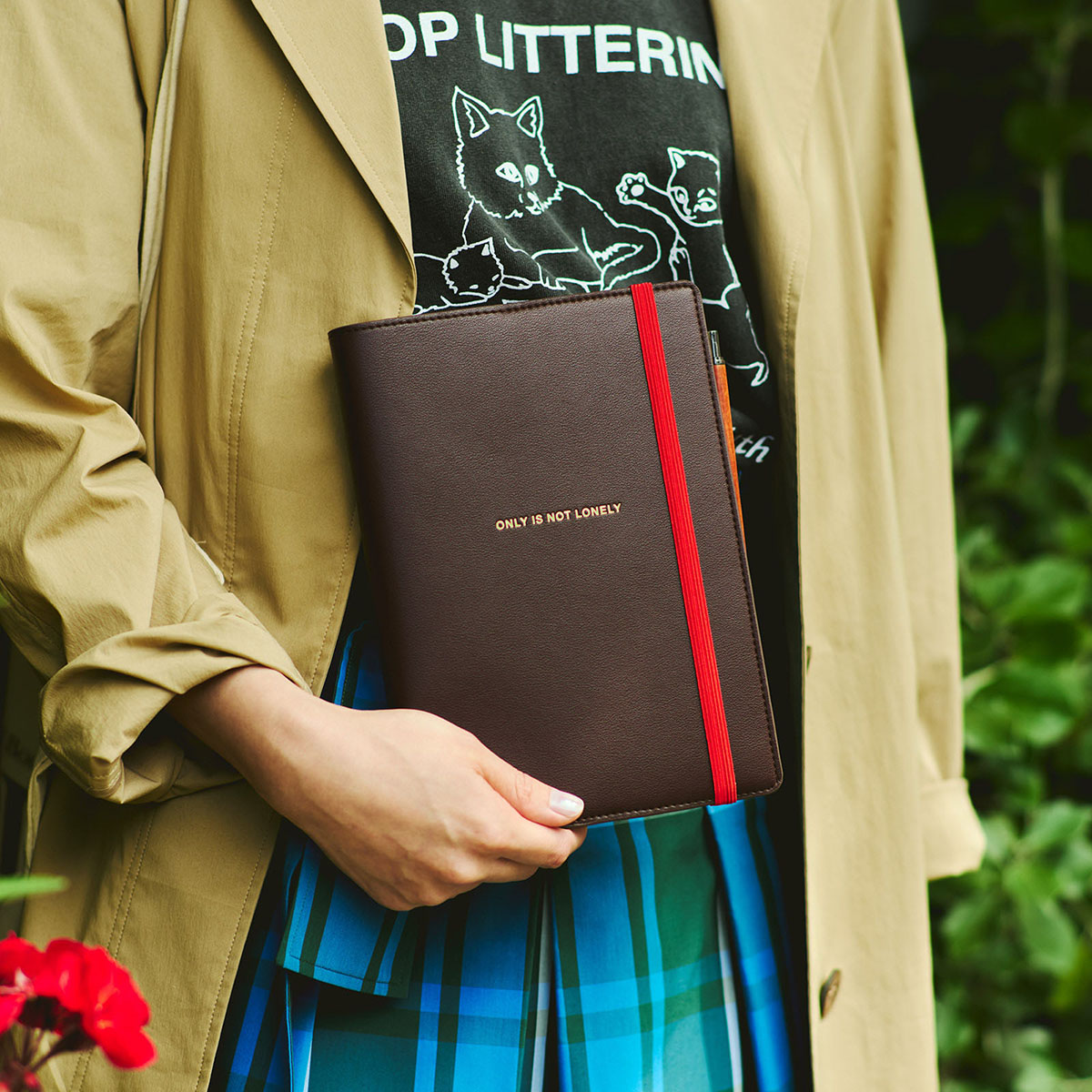 ONLY IS NOT LONELY（Chocolate） ［カズンサイズ（A5）］ - 手帳