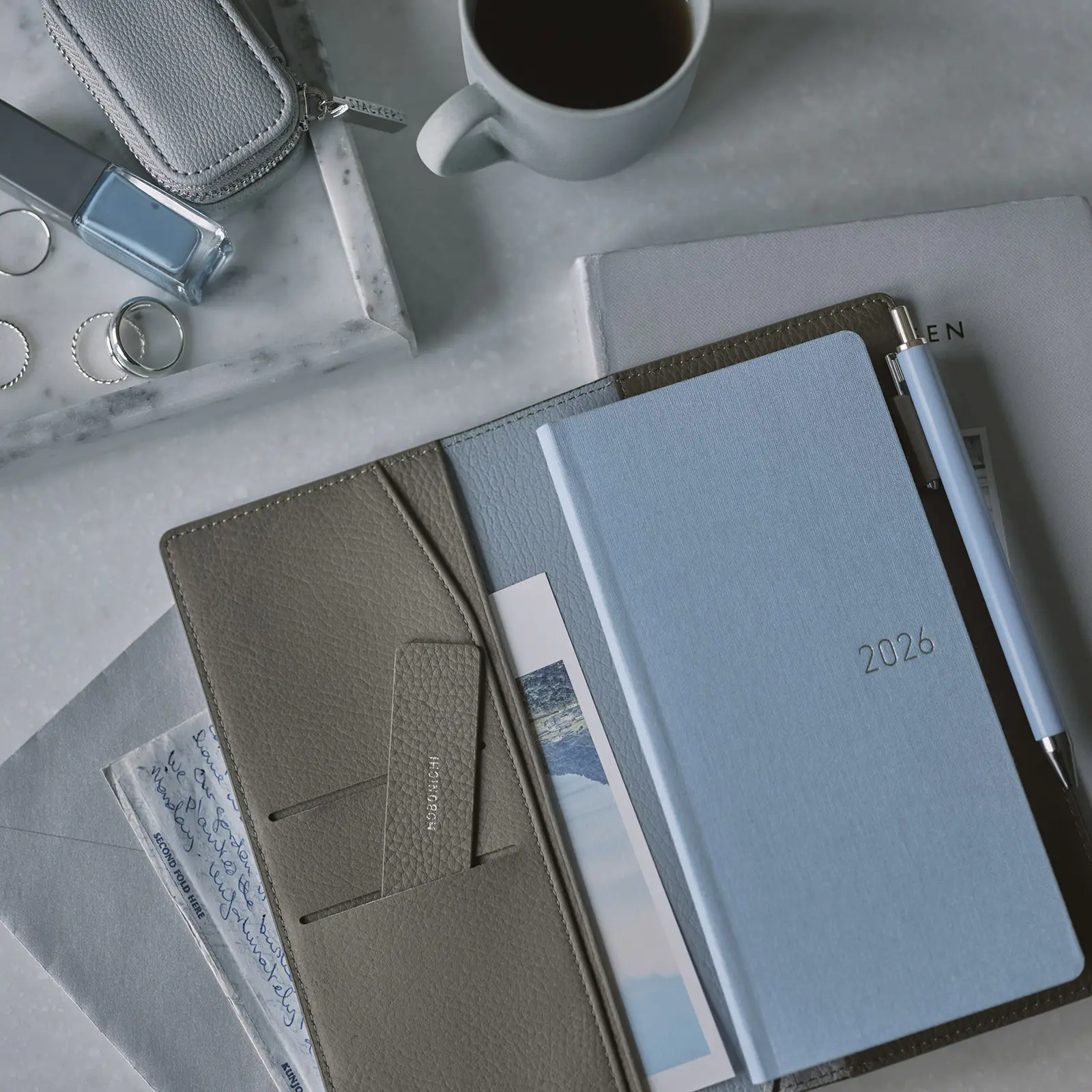 ほぼ日手帳  weeks カバー wc26_tautgbl.jpg