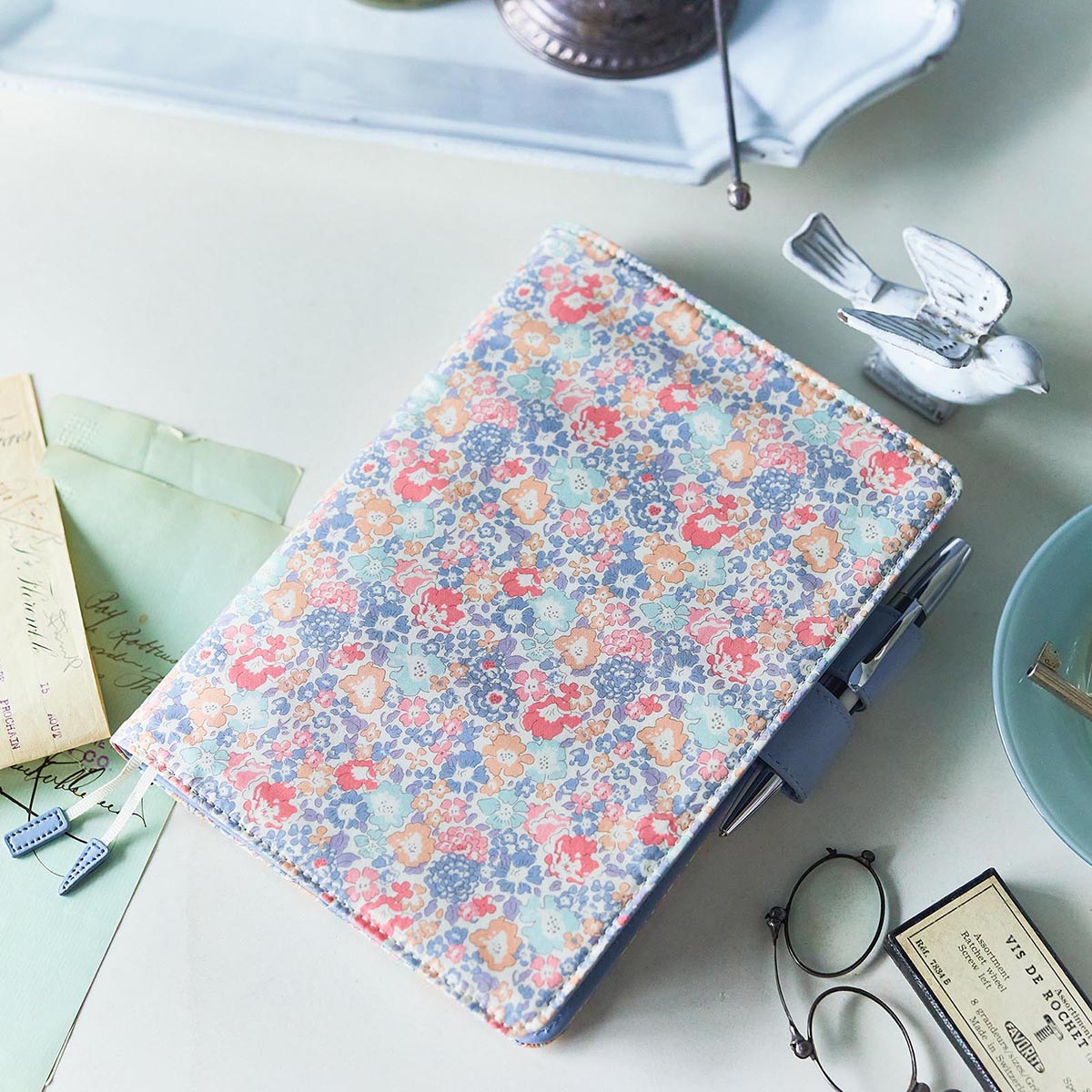 LIBERTY FABRICS / Michelle ［カズンサイズ（A5）］ - 手帳