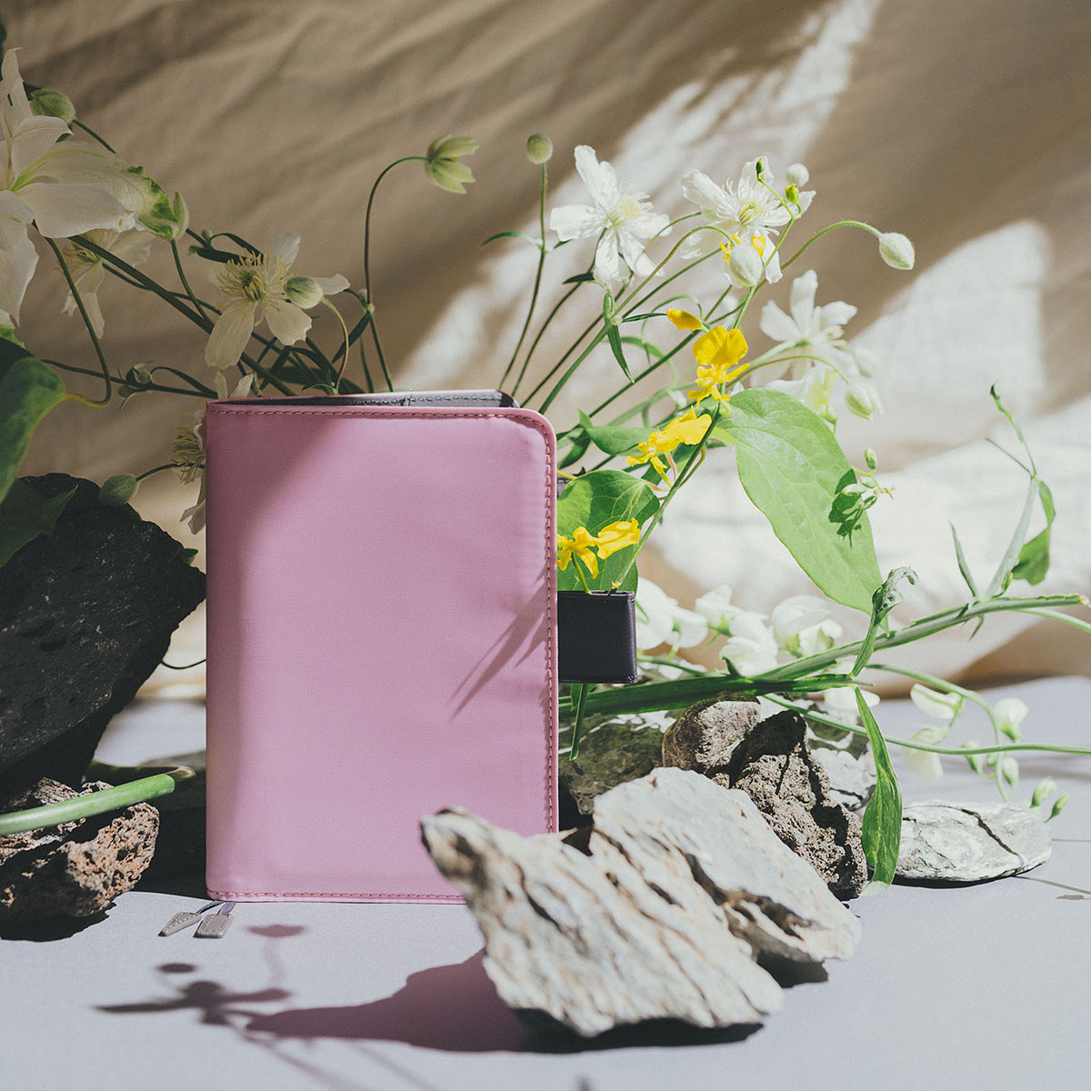 カラーズ / チャコールフェアリー ［オリジナルサイズ（A6）］ - 手帳