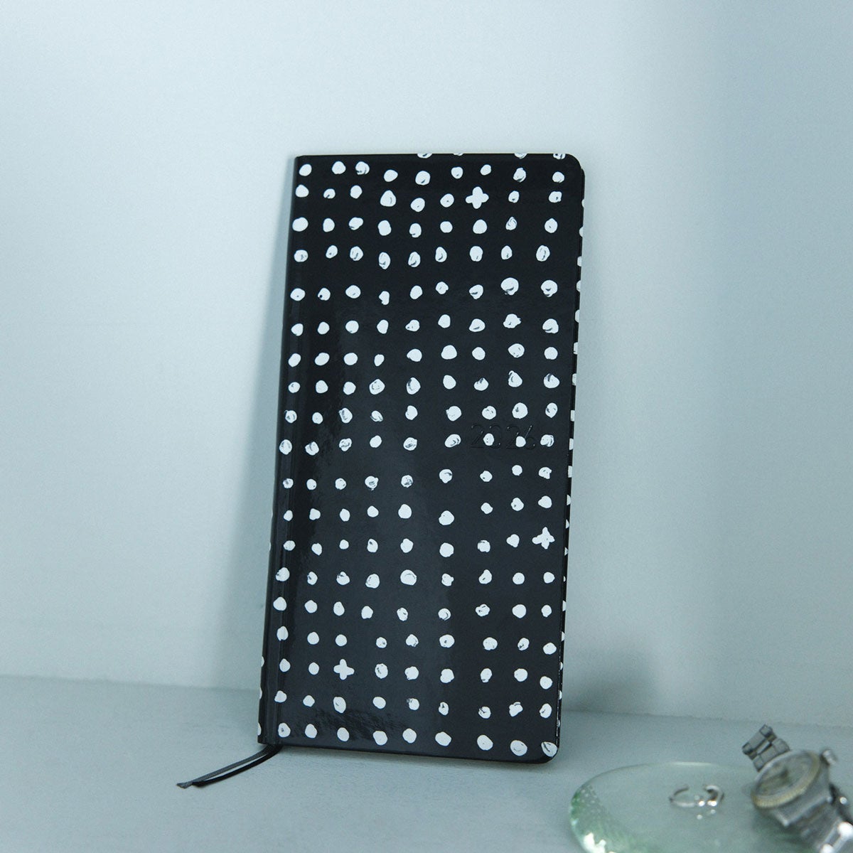 Makoto Matsubayashi: Dot Weeks Hardcover Book / Weekly Horizontal