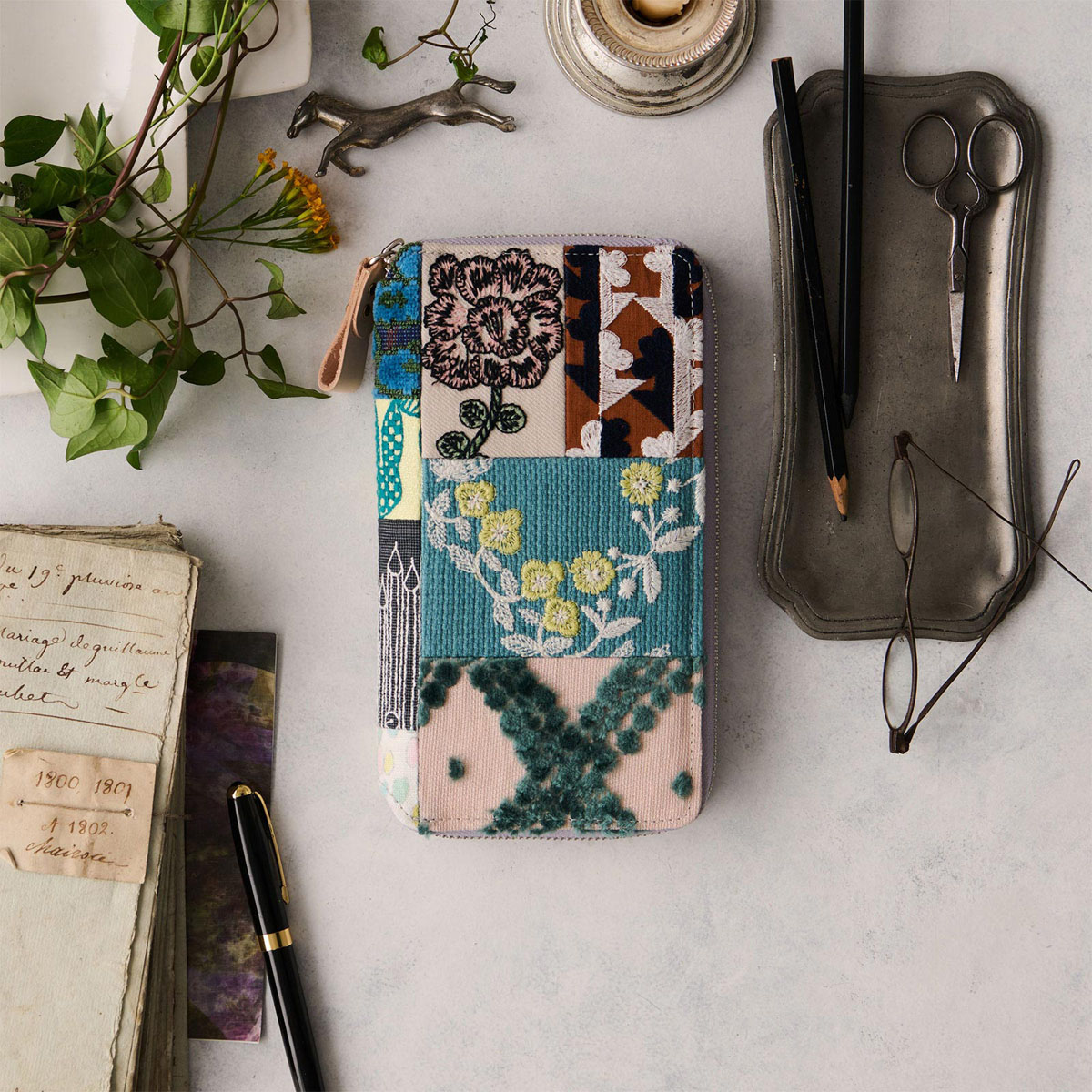 mina perhonen xほぼ日　weeksカバー　新品未使用品 手帳ラインナップ - ほぼ日手帳 2026