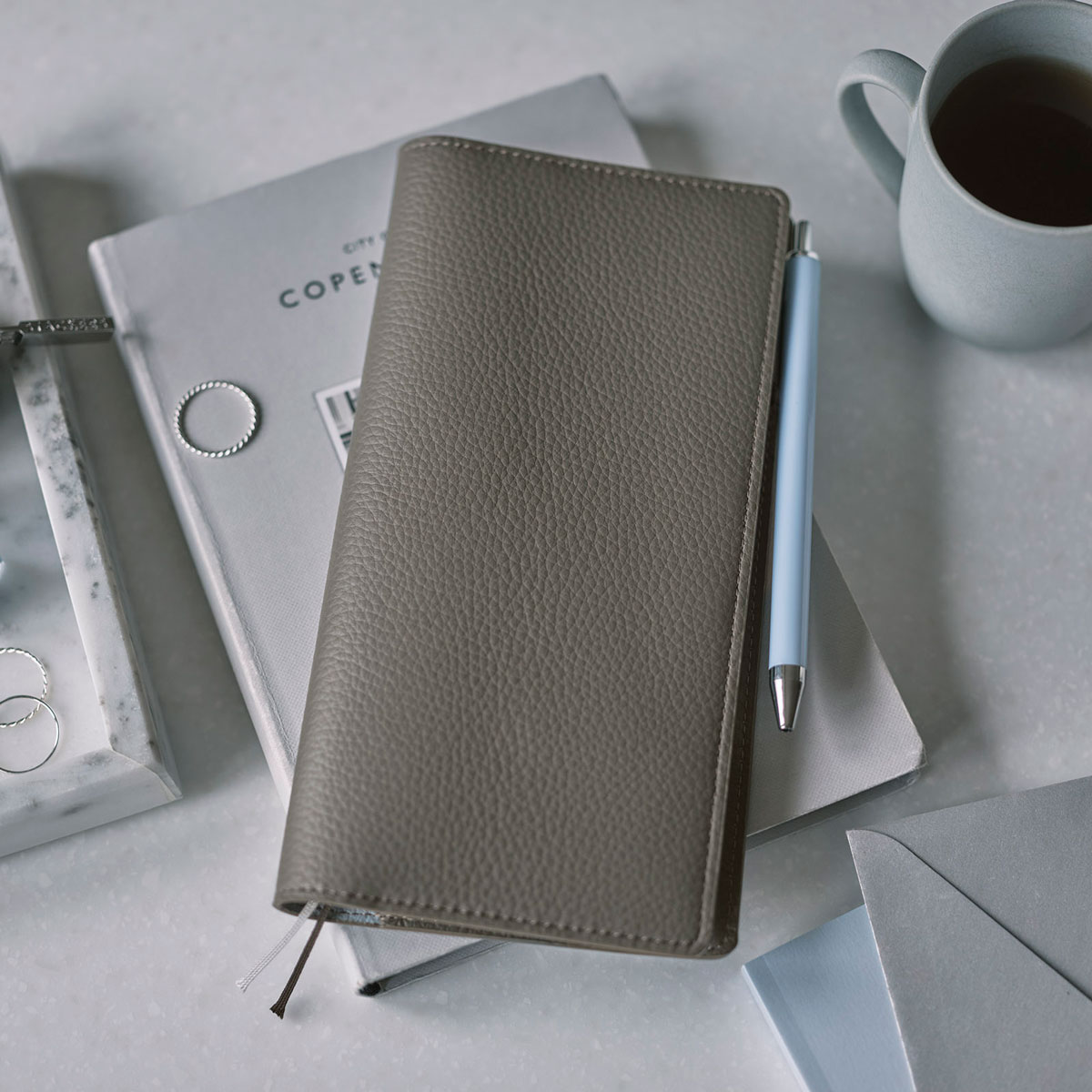 ほぼ日手帳  weeks カバー wc26_tautgbl.jpg