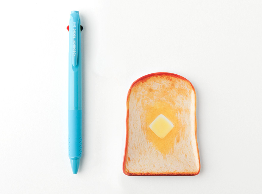 バタートーストのお皿と、おまけのボールペン