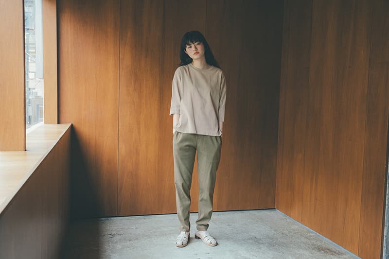 スリムテーパードパンツ